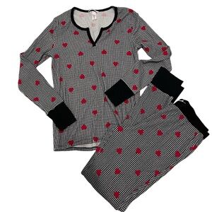 Victoria's Secret Black and Red Heart 2 piece thermal cute Pajamas size M BoxBB